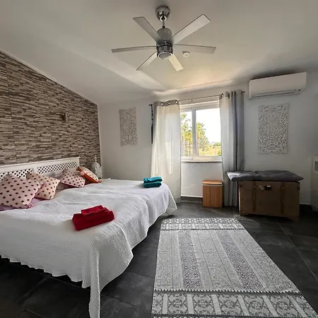 Sao Rafael, 80b Apartment